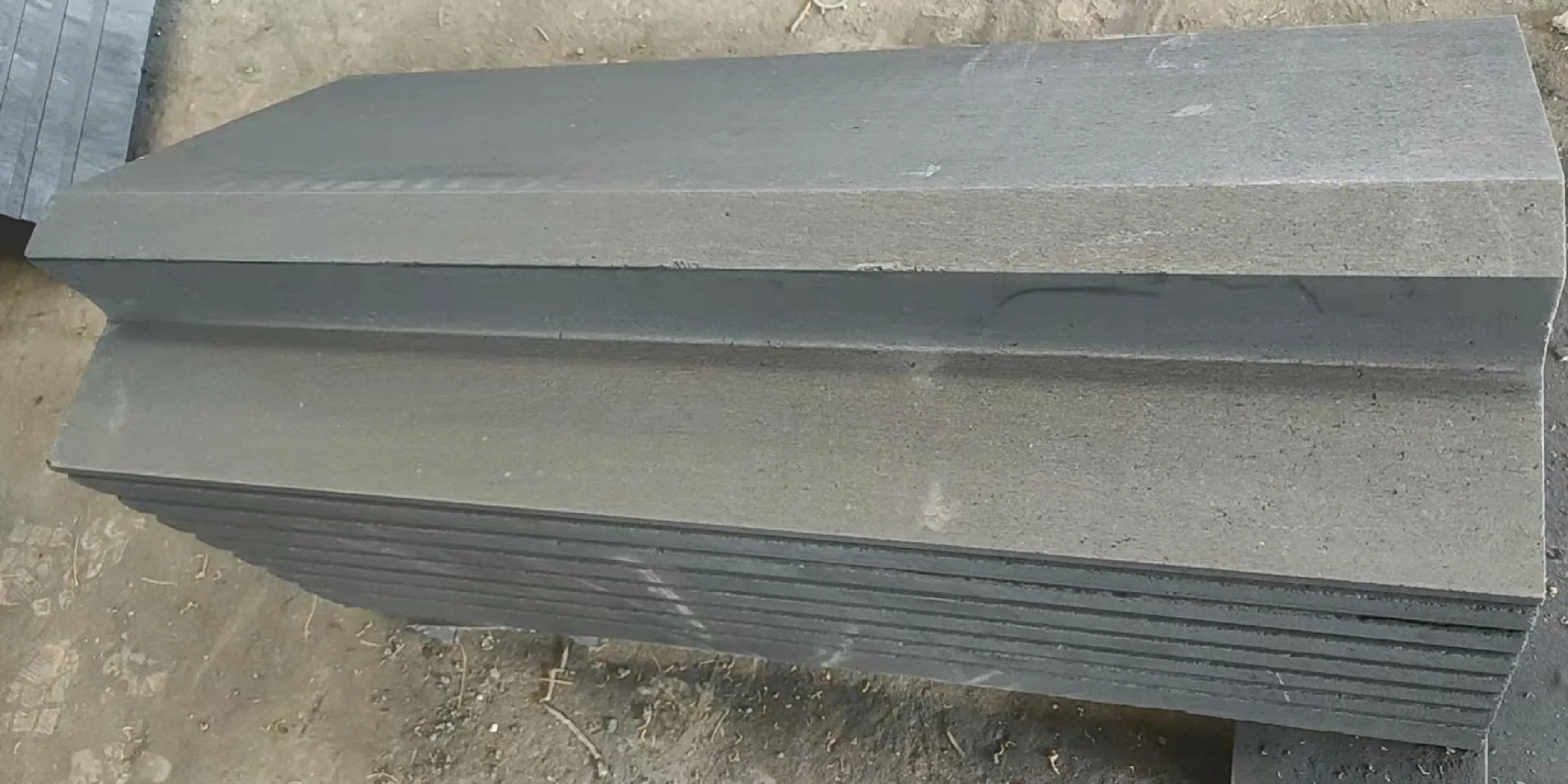 CNC Wire Saw Cutting Case Study for Large Graphite Blocks (2).webp