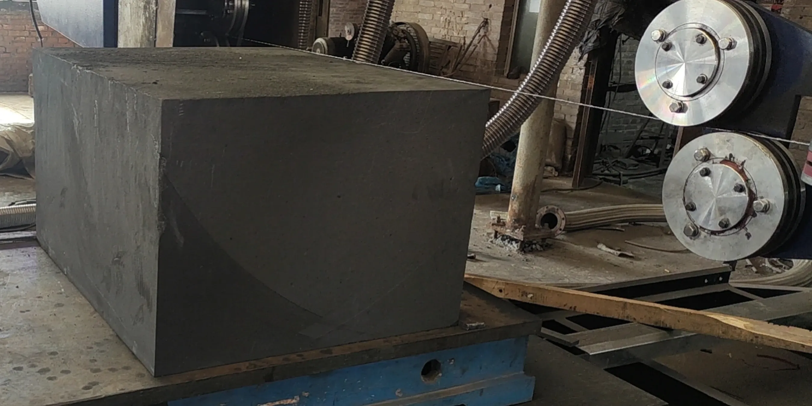 CNC Wire Saw Cutting Case Study for Large Graphite Blocks (3).webp