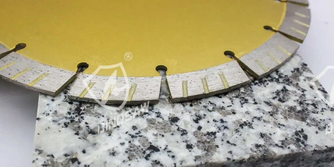 DINOSAW Segmented Diamond Cutting Disc for Concrete & Masonry (14)@1.5x.webp