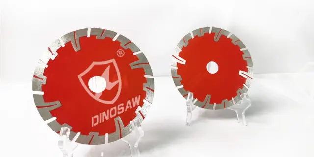 DINOSAW Segmented Diamond Cutting Disc for Concrete & Masonry (17)@1.5x