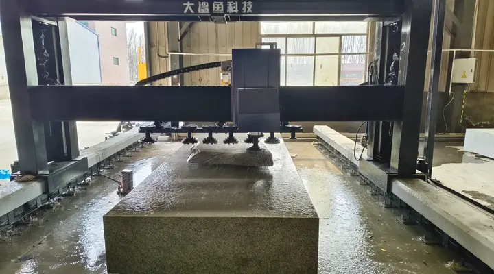 Dinosaw AI-Driven CNC Stone Polishing Machine with ATC 3-in-1 Mirror Finish Solution (3).webp