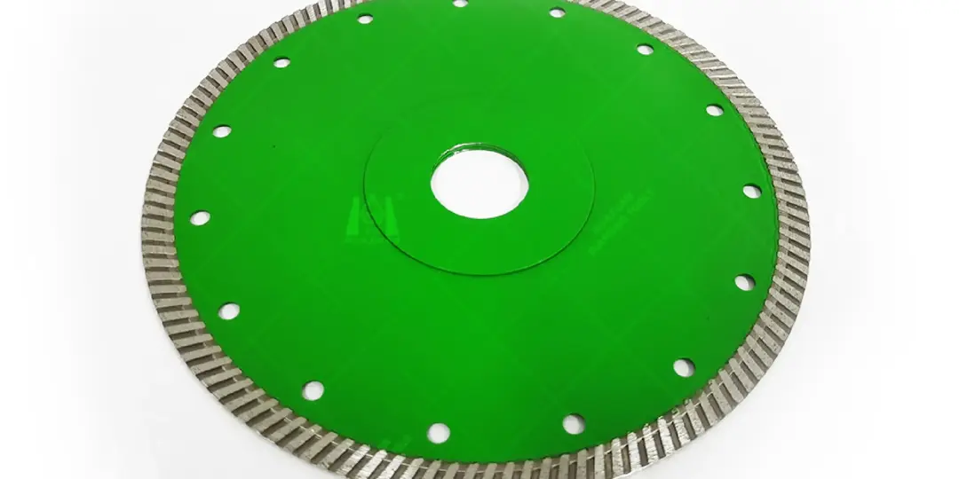 Sintered Continuous Turbo Diamond Cutting Disc (7)@1.5x.webp